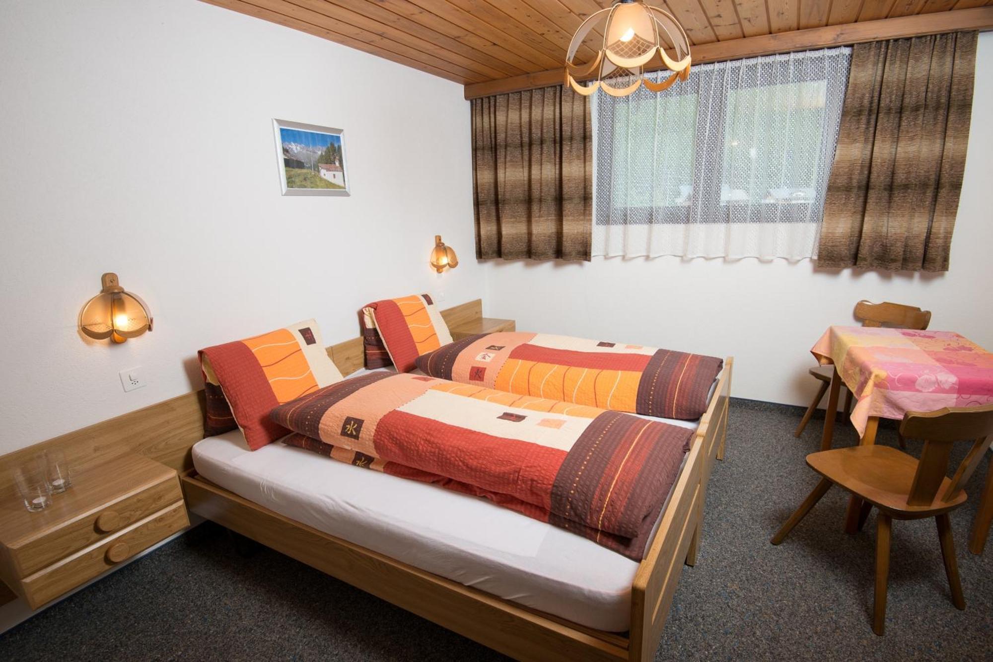 Ferienwohnung Ferienhaus Adonis Saas-Grund Zimmer foto